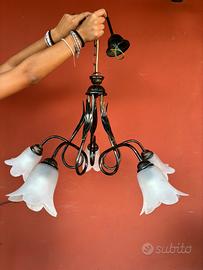 Lampadario in ferro battuto