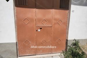 Magazzino c2 mq 50 centro citta'