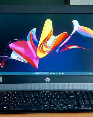 Pc HP All one 22 pollici full-hd antiriflesso.