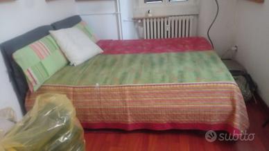 Flou letro con cassettone  con pianale in legnio