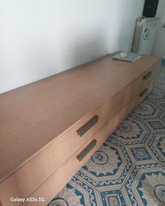mobile basso per salotto