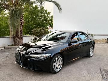 ALFA ROMEO GIULIA 2.0 TB 200cv Q2 performance