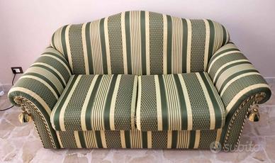 Divano Vintage Verde come Da Foto 2 Posti L.1,75