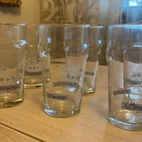 Bicchieri birra Menabrea