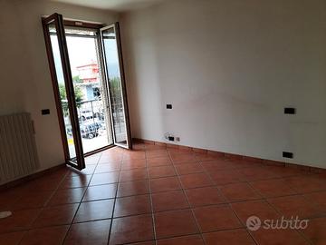 appartamento libero non arredato da locare 3+2
