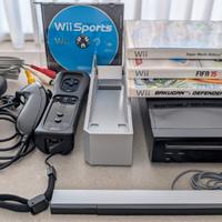 Wii (Nintendo) con 2 Wiimote/Nunchuck e 4 giochi