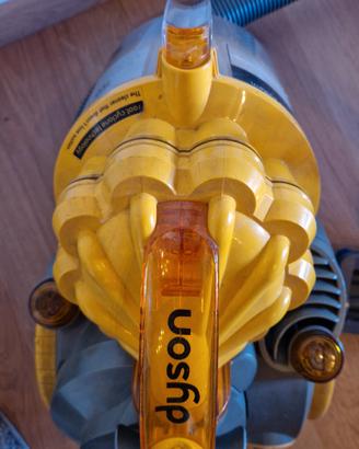 Aspirapolvere Dyson DC8