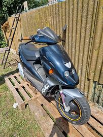 Scooter Malaguti Phantom F12