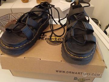 sandali dott. martens