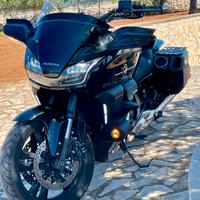 Particolarissima Impeccabile v4 1300cc