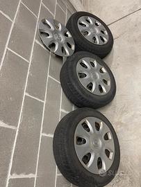 4 gomme invernali piu cerchi ferro