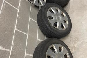 4 gomme invernali piu cerchi ferro