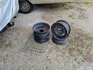 cerchi per Uaz campagnola  5 fori