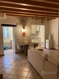 Appartamento in contesto tranquillo per brevi per