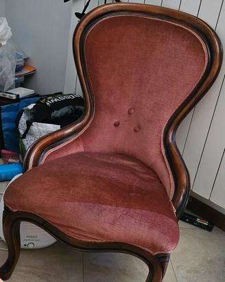 Poltrona vintage  in velluto rosa antico stile 