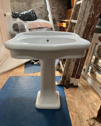Lavabo a colonna