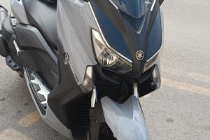 Yamaha xmax 400 momodesing 