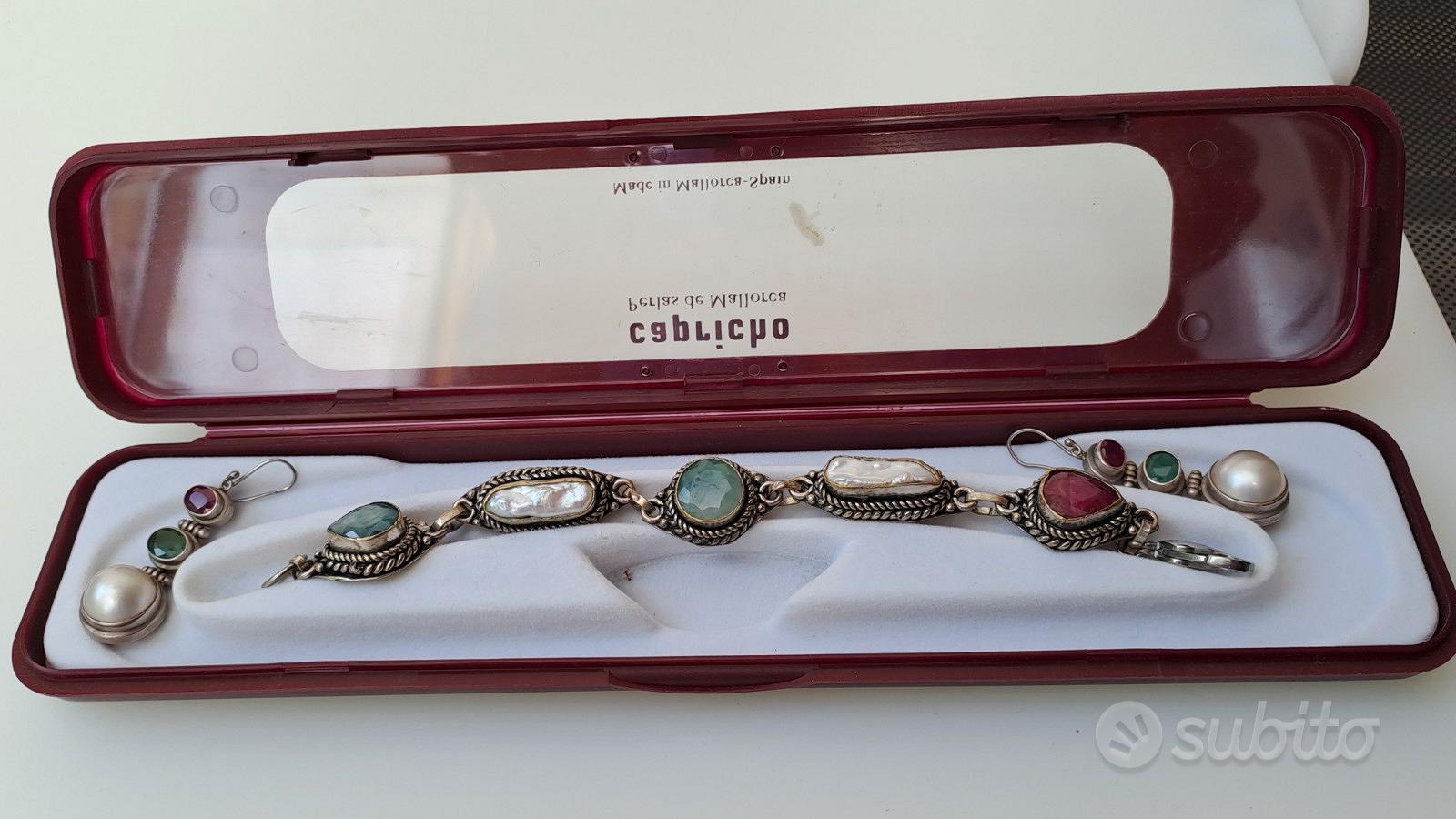 JULIE - Parure di bracciale o tralcio, orecchini e pettinino con fiori di perle d'acqua dolce e Swarovski - Elisabetta Sebastio