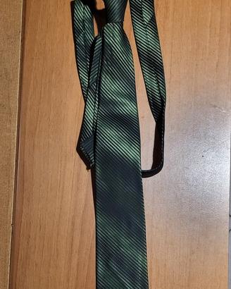Elegante cravatta vintage anni 80/90 color verde