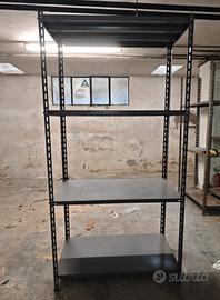 Scaffale in ferro