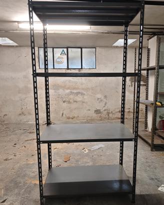 Scaffale in ferro