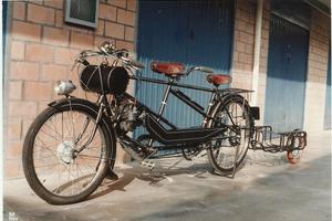 Tandem a motore Derny con rimorchietto