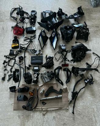 pezzi di ricambio Yamaha MT 09 SP 2022