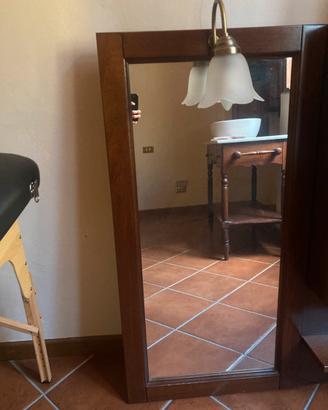 Specchio vintage con lampada
