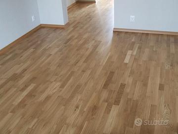 Parquet rovere 3-strip verniciato a magazzino