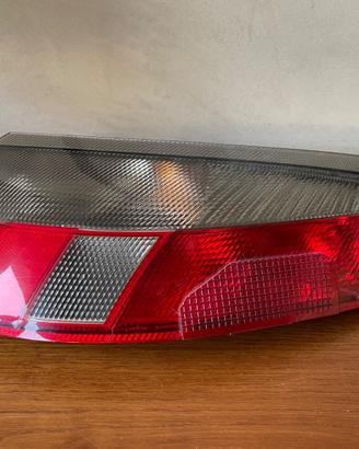 Faro posteriore destro Porshe 996