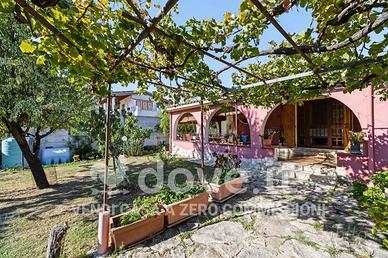 Villa di 120 m² con 4 locali e posto auto a Sinnai