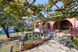 Villa di 120 m² con 4 locali e posto auto a Sinnai