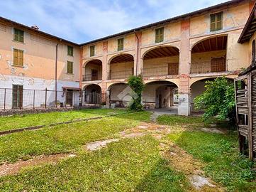 RUSTICO A CASTEL ROZZONE