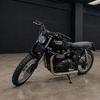 TRIUMPH BONNEVILLE T100