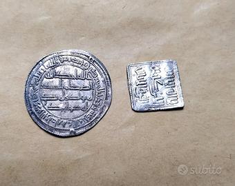 Lotto di due monete islamiche medievali