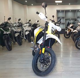 Husqvarna 701 Supermoto