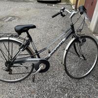 Bicicletta city bike