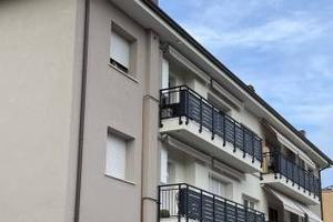 Garage/Magazzino Spazioso, Ideale per Auto o Depos