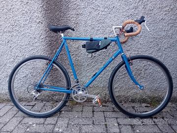 bici gravel in acciaio