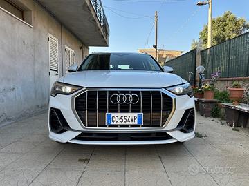 Audi q3 s- tronic s-line edition