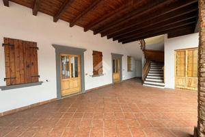 2 LOCALI A CAZZAGO SAN MARTINO