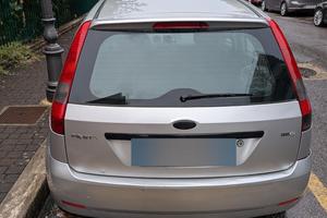 Ford Fiesta 2004