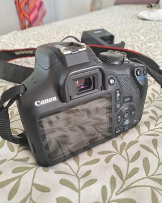 Canon EOS 2000D