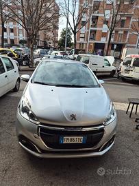peugeot 208 PureTech 1.2 84 GPL