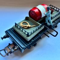 Pocher art . 182 carro con operaio scarica fusto