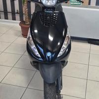 Piaggio Zip 125 Scooter