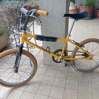 bicicletta BMX 