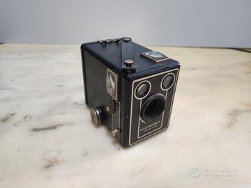 macchina fotografica Kodak SIX-20 'Brownie' D