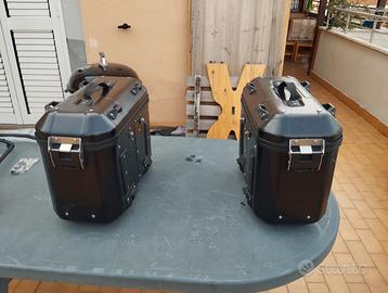 Coppia di valigie laterali GIVI 36lt DLM36BPACK2