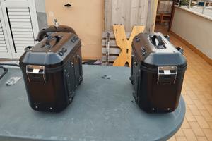 Coppia di valigie laterali GIVI 36lt DLM36BPACK2